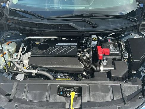 Used 2025 Nissan Rogue SV FWD image 3
