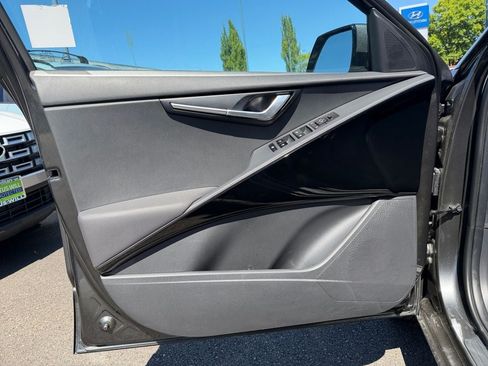 Used 2025 Kia Niro Wind FWD image 20