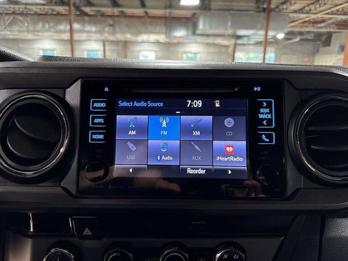 Used 2018 Toyota Tacoma TRD Sport w/ Exterior Package AWD/4WD image 21
