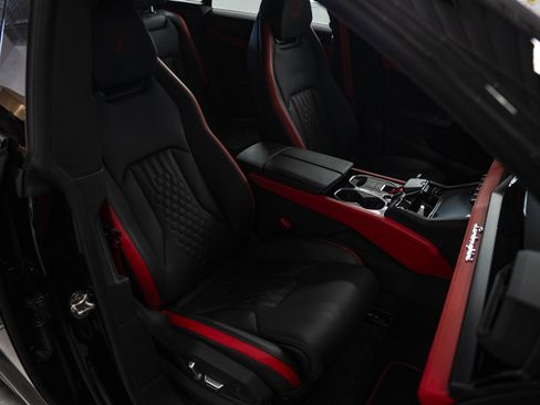 Used 2025 Lamborghini Urus SE AWD/4WD image 34