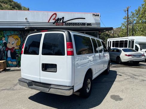 Used 2006 GMC Savana 2500 Passenger image 6