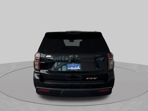 Used 2022 Chevrolet Suburban RST w/ Luxury Package RWD image 8
