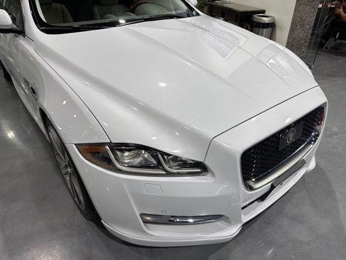 Used 2016 Jaguar XJ R-Sport RWD image 30