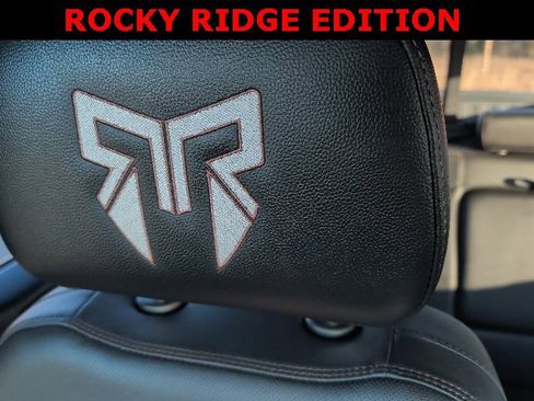 Used 2021 GMC Sierra 1500 AT4 w/ AT4 Premium Package image 32