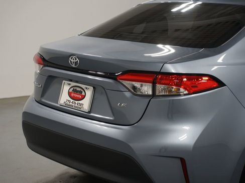 Certified 2025 Toyota Corolla LE FWD image 9