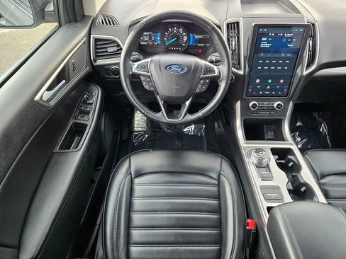 Used 2024 Ford Edge SEL image 8