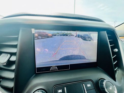 Used 2023 GMC Acadia SLE w/ Driver Convenience Package FWD image 26