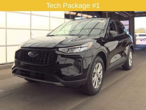 Used 2025 Ford Escape Active w/ Tech Pack #1 AWD/4WD image 2