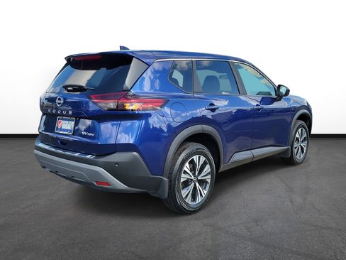 Used 2023 Nissan Rogue SV image 4