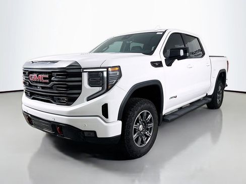 Used 2024 GMC Sierra 1500 AT4 w/ Technology Package image 3