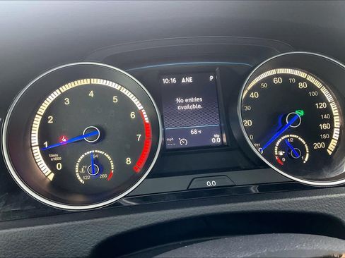Used 2017 Volkswagen Golf R 4-Door AWD/4WD image 26