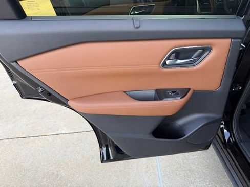 New 2026 Nissan Rogue Platinum image 15