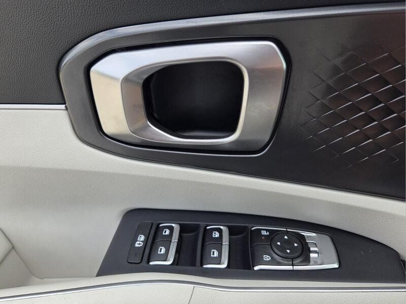 Used 2024 Kia Sorento S w/ Panoramic Sunroof Package FWD image 24