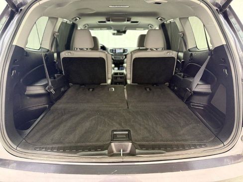 Used 2020 Honda Pilot Touring image 32