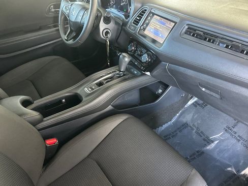 Used 2021 Honda HR-V Sport image 18