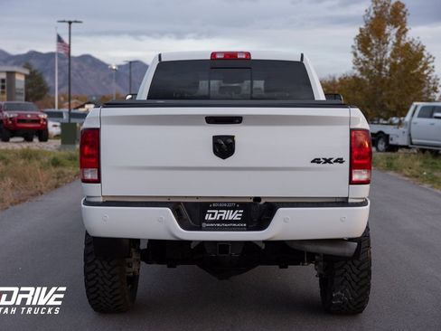 Used 2018 RAM 2500 Big Horn w/ Sport Appearance Group image 12