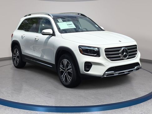New 2026 Mercedes-Benz GLB 250 image 3