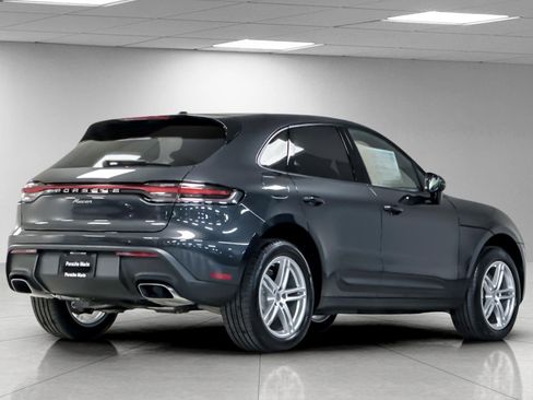 Certified 2025 Porsche Macan image 8