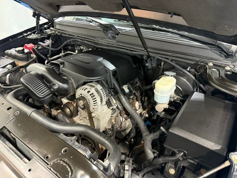 Used 2014 Chevrolet Tahoe LTZ image 41