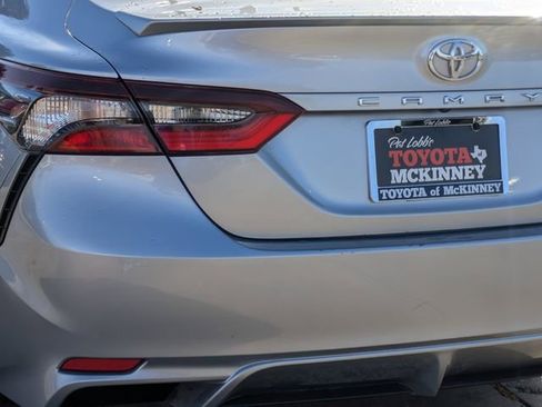 Used 2024 Toyota Camry SE image 9