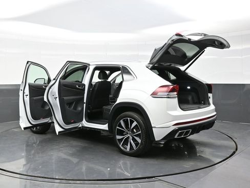 Used 2025 Volkswagen Atlas Cross Sport SEL Premium R-Line image 39