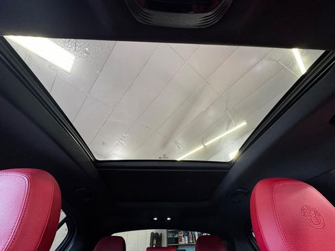 Used 2024 Alfa Romeo Stelvio Ti w/ Performance Driving Package AWD/4WD image 27