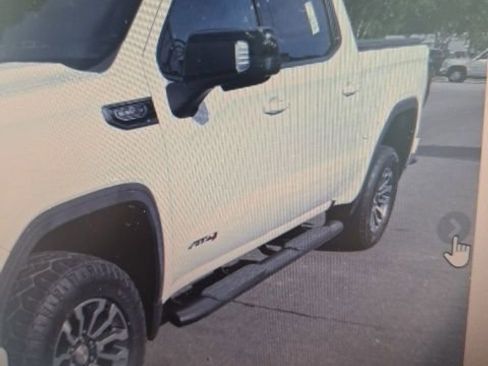 Used 2021 GMC Sierra 1500 AT4 w/ AT4 Value Package AWD/4WD image 17