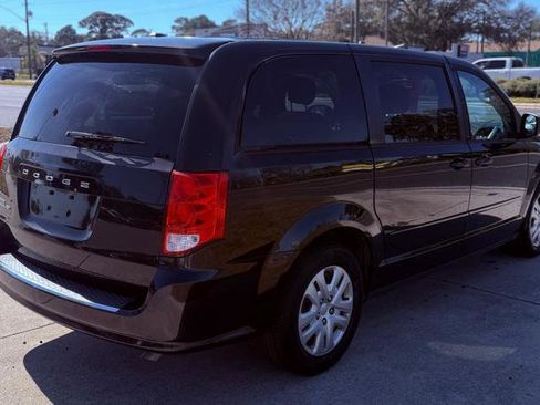Used 2016 Dodge Grand Caravan SE w/ Quick Order Package 29E SE image 4