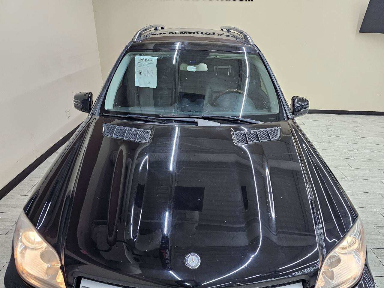 Used 2011 Mercedes-Benz GL 450 4MATIC image 4