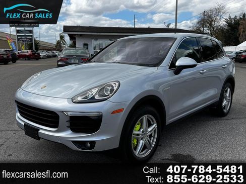 Used 2016 Porsche Cayenne S image 1