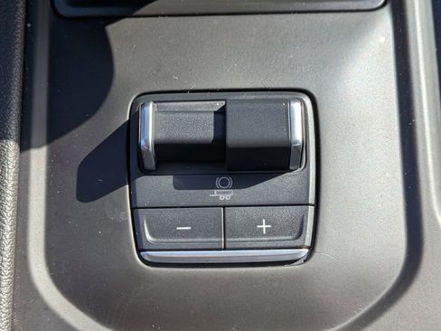 Used 2025 GMC Sierra 1500 AT4 image 25