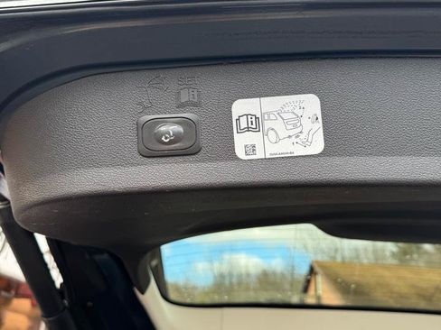 Used 2019 Ford Escape Titanium AWD/4WD image 20