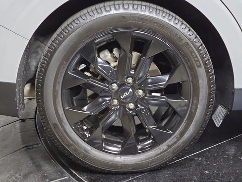 Used 2022 Kia Carnival SX Prestige image 29