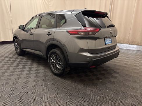 Used 2024 Nissan Rogue S image 7