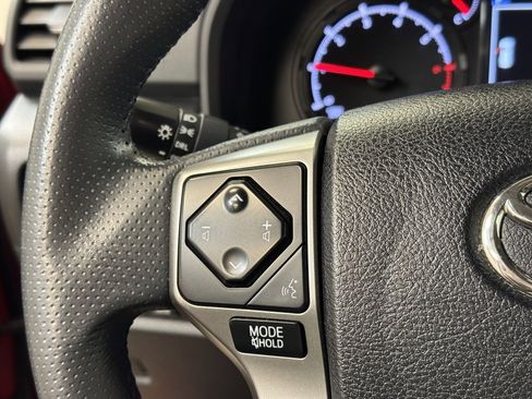 Used 2022 Toyota 4Runner SR5 image 31