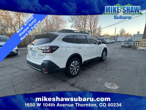 Used 2021 Subaru Outback Premium image 5