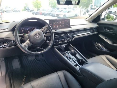 Used 2023 Honda Accord EX-L image 9