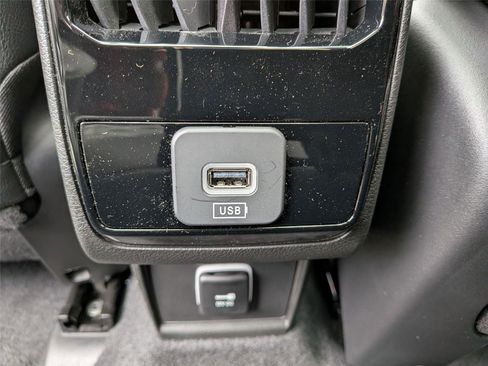 New 2026 Jeep Compass Limited w/ Sun, Sound & Navigation Group AWD/4WD image 29