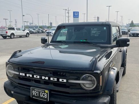 Used 2024 Ford Bronco Outer Banks AWD/4WD image 3