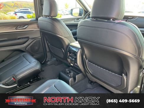 New 2025 Jeep Grand Cherokee L Limited image 28