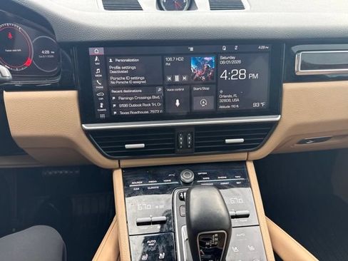Used 2019 Porsche Cayenne AWD/4WD image 12