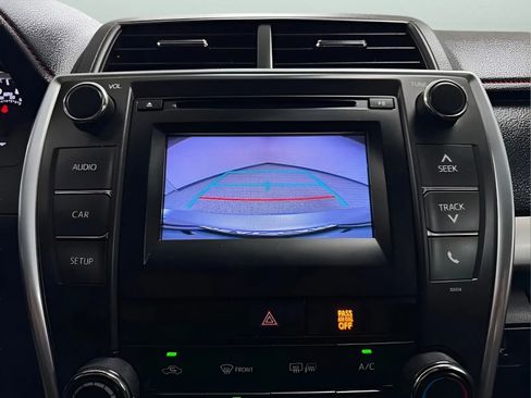 Used 2017 Toyota Camry SE FWD image 20
