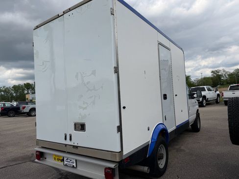 Used 2023 Ford E-350 and Econoline 350 Super Duty w/ Power Windows & Locks Group RWD image 4