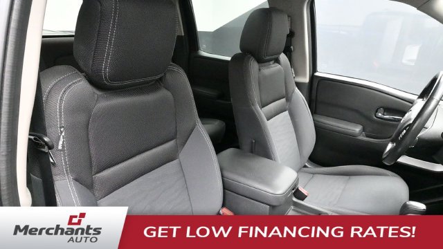 Used 2022 Nissan Frontier SV AWD/4WD image 12