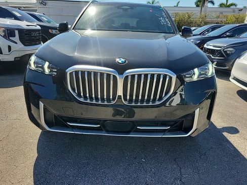 Used 2024 BMW X5 sDrive40i w/ Premium Package image 3
