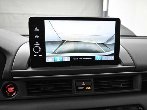 Used 2024 Honda Pilot Touring image 8