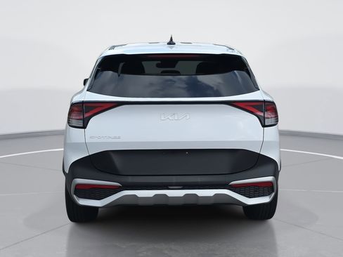 Used 2024 Kia Sportage EX image 4