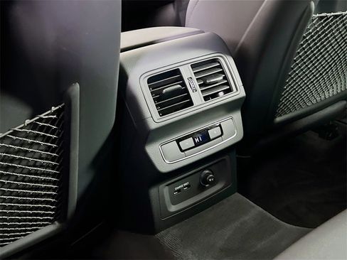 Used 2023 Audi Q5 e Premium Plus w/ Premium Plus Package image 26