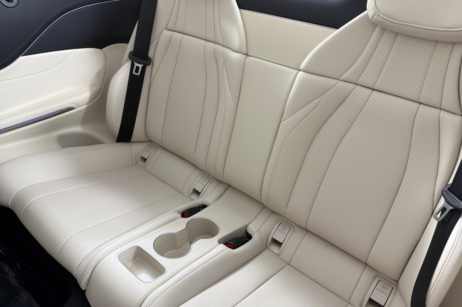 Used 2026 Mercedes-Benz CLE 450 4MATIC Cabriolet image 12