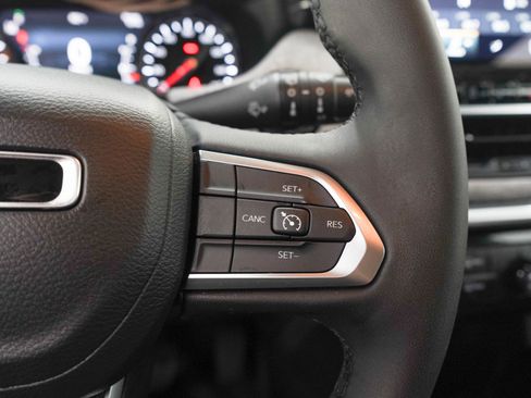 Used 2023 Jeep Compass Latitude AWD/4WD image 26